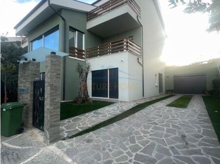 In vendita, villa su 2 piani, Longhill Residence, Tirane