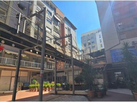 SHITET APARTAMENT 2+1+1 NE ZONEN E OXHAKUT