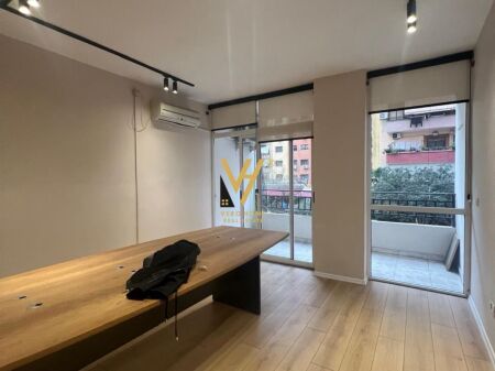 OFFICE 90 M2 FOR RENT AT KOMUNA E PARISIT 90,000 LEKE