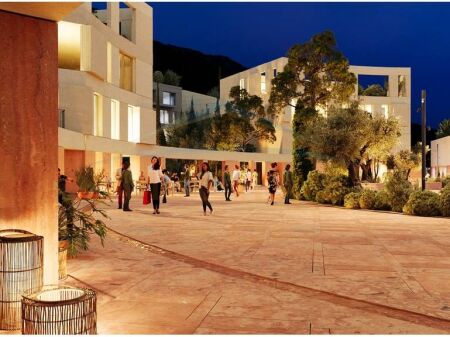 Shitet, Duplex 3+1+2, Rezidenca "Sun Palasë" Vlorë