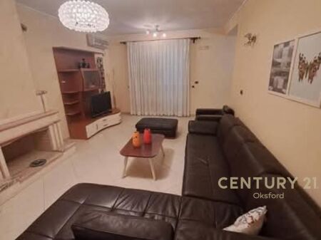 Penthouse për qira në Vlorë