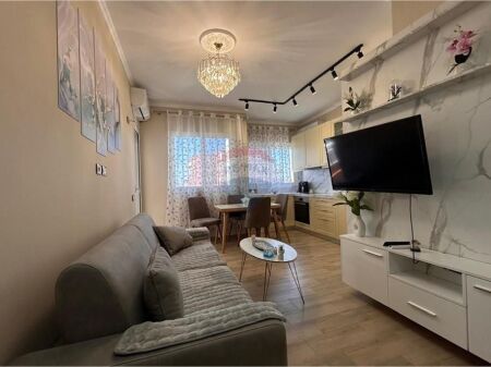 🏡 Apartament 2+1 me Qira – Rruga Hasan Kushta, Vlorë