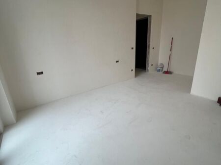 Ambienti biznesi për qera – Altana