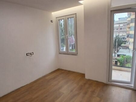 For sale, Apartment 1+1, 21 Dhjetori, Tirana