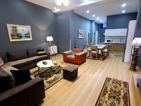 🏢Liqeni i Thate,Rruga Peti jepet me qera apartament 1+1,i mobiluar.600Euro    