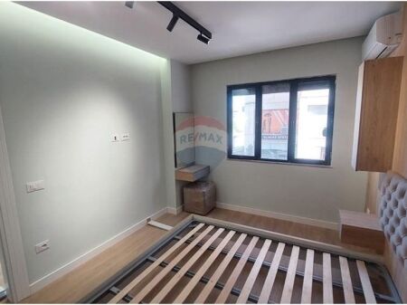 Apartament 1+1- Për Qira - Komuna e Parisit, Tiranë  ID: 530191063-1172