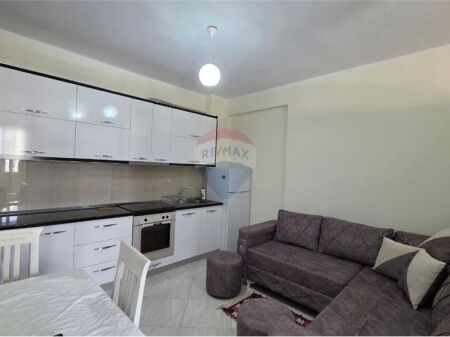 📍 Studio me Qira Lungomare, Vlorë