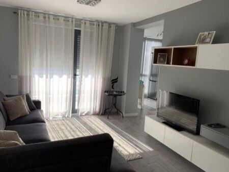 APARTAMENT ME QERA 2+1 FUSHA E AVIACIONIT 62.000 LEKE FH-66778