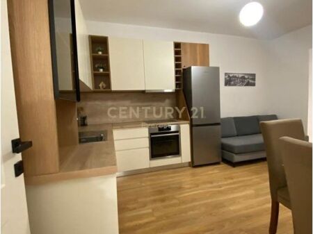 21-DHJETORI, APARTAMENT 2+1 PER QIRA