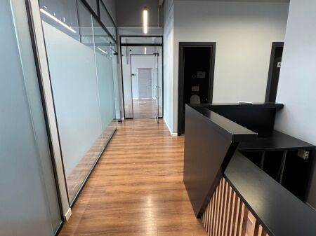 UFFICIO IN AFFITTO 740M2 ALI DEM