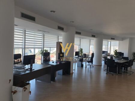 JEPET ZYRE 139 M2 ME QERA TE RRUGA E ELBASANIT 3.800 EURO