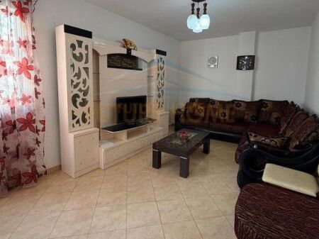 In vendita, Appartamento 2+1, Fresk, Tirana.