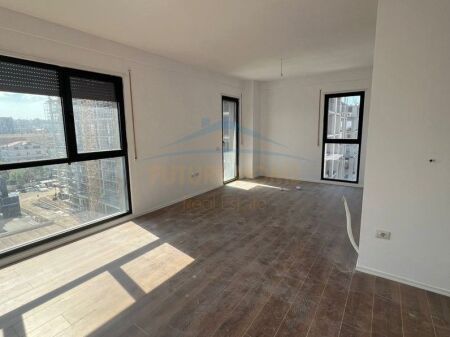 Shitet, Apartament 2+1+2+ Post Parkim, Rruga Sadik Petrela, Kompleksi ASL 2