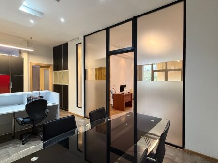 Ufficio in affitto presso Garda Tirane