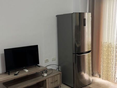 Apartament 1+1 me post parkimi me qira te 5 Maji.