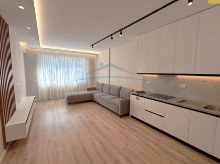 Shitet, Apartament 2+1, Univers City