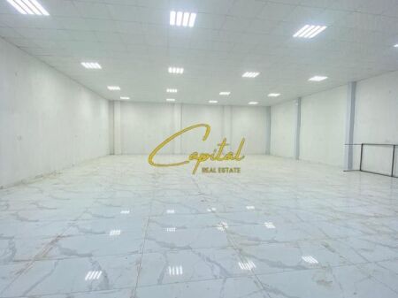 DYQAN ME QIRA 125 M2 RRUGA E BARRIKADAVE 300.000 LEKE