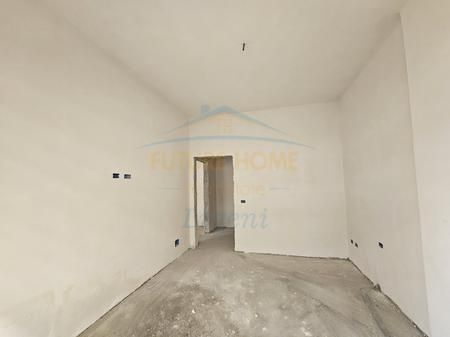 Shitet, Apartament 2+1+2, Kompleksi Univers City, Tiranë.