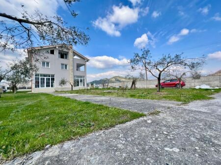 OKAZION ,VILE 3 KATESHE INDIVIDUALE ne Shitje