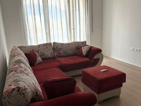 📌 Apartament 2+1+2 me qira – 5 Maji (përballë Concord Center) 