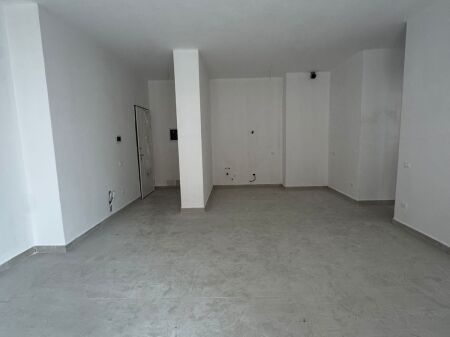 Appartamento 2+1+2+deposito in affitto presso il Complesso Delijorgji