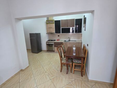 Jepet me qera kati dyte i kesaj banese