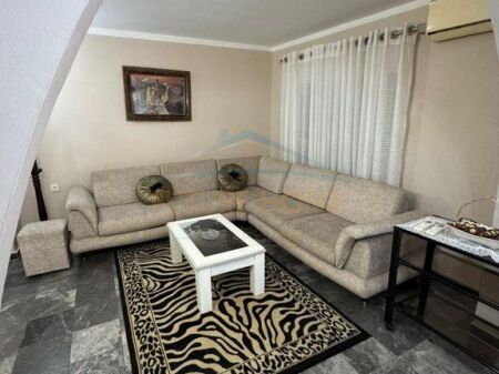 Affitto, Appartamento 2+1+2, Via Fortuzi, Tirana