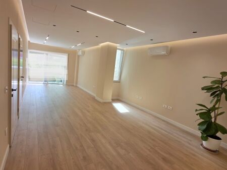 Locale premium in affitto – Coin / RTSH !