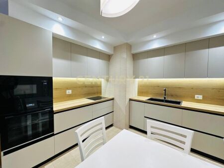 Apartament 2+1 per Qira tek Komuna e Parisit!