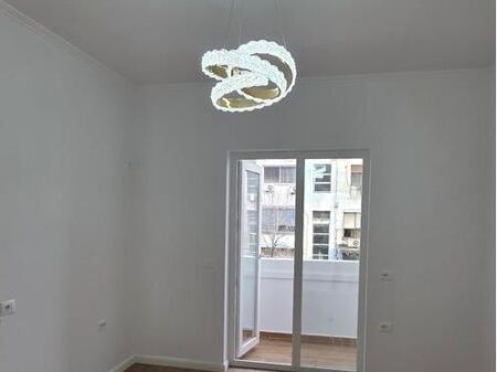 Shitet Apartament 2+1 tek Rruga Bardhyl