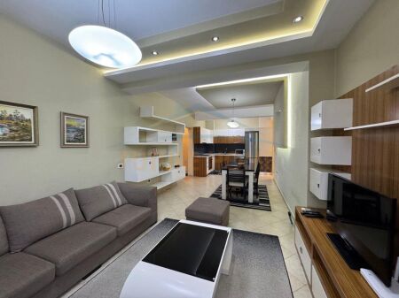 Qera, Apartament 2+1+2, Rruga e Thesarit, Fresk