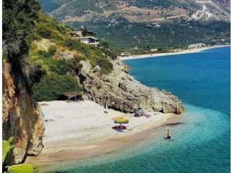 Tokë për Shitje në Qeparo 560,000 € Sip. Totale  2224m2