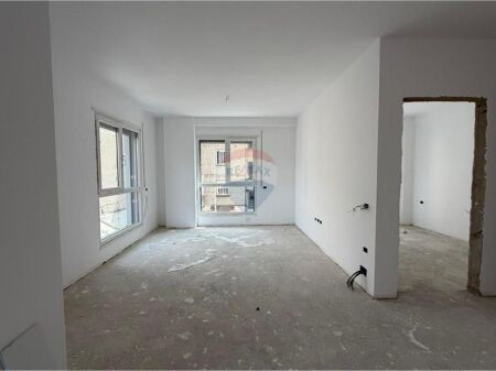 Apartament - Për Shitje - Rruga Ali Demi, Tiranë