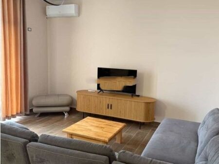 AFFITTASI APPARTAMENTO 2+1 VICINO ALLA SCUOLA UNITA!