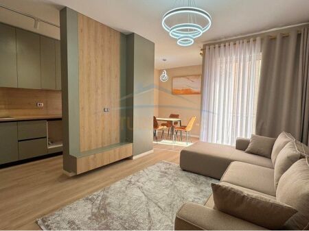 Qira , Apartament 2+1 Unaza e Re ,Tirane