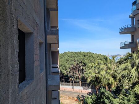 VENDESI APPARTAMENTO 1+1 CON VISTA LATERALE SUL MARE NELLE ACQUE FREDDE VLORË