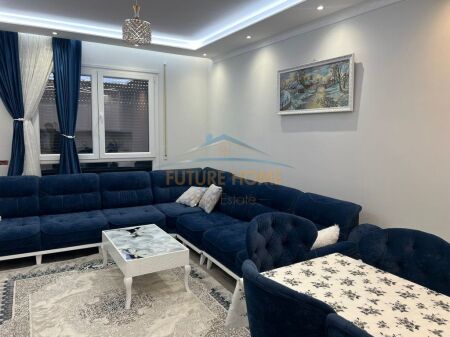 JAP APARTAMENT 2+1 ME QERA NE PASKUQAN 550 EURO