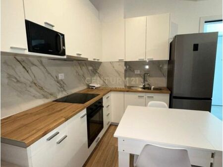 Apartament 1+1 te Kompleksi Mangalem!