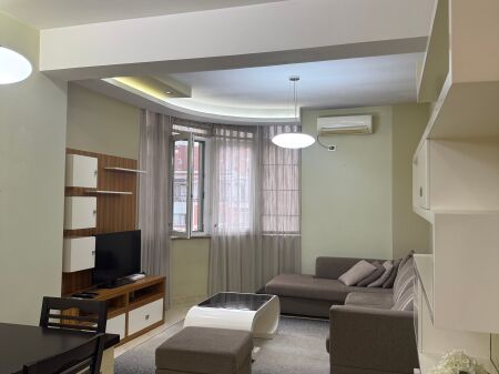 Fresk, apartament me qera 2+1!