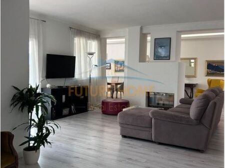 Shitet, Apartament 2+1+2+Verandë , Bllok