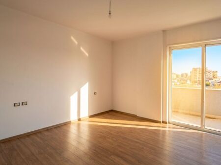 Apartment 3+1+2 for rent – Astir (near Vila L)