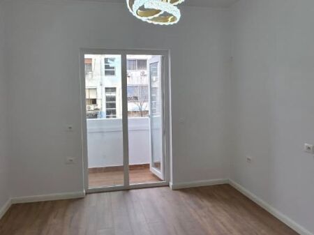 🔥 SHITET APARTAMENT 2+1 – RRUGA BARDHYL, TIRANË 🔥 .