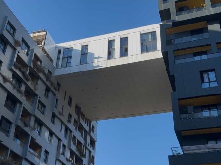 🏡 Appartamento 3+1 in vendita con 2 posti auto a Square 21