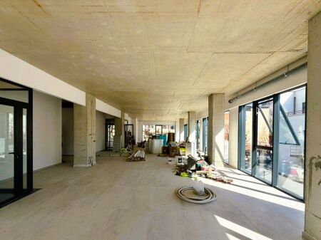 AMBIENT 110 METRA OPEN SPACE BUZE RRUGES BARRIKADAVE PER QIRA!