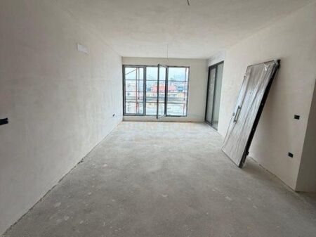 Appartamento 2+1+2 in vendita White Tower Komuna e Parisit