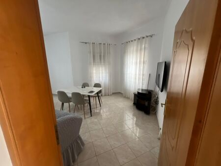 Appartamento 1+1 in affitto vicino a Semaforo 1 a Kënetë