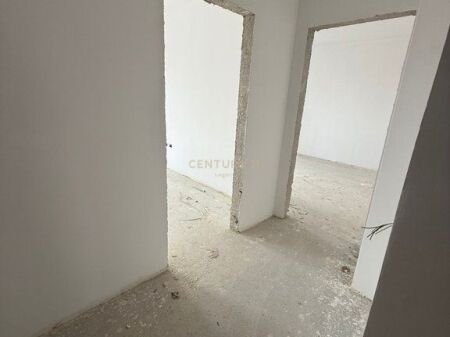 ULET CMIMI  APARTAMENT 1+1 – RRUGA E DIBRËS