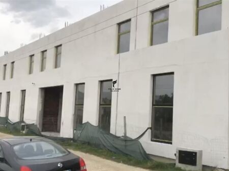 WAREHOUSES FOR RENT 2000 M2 KAMEZ 700,000 LEKE FH-67377