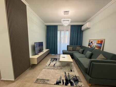 Super Appartamento 2+1+2, vicino alla Stazione dei Treni, all'inizio del Nuovo Boulevard!