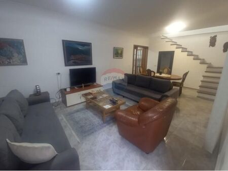Apartment - For Rent - 9 Floors, Tirana